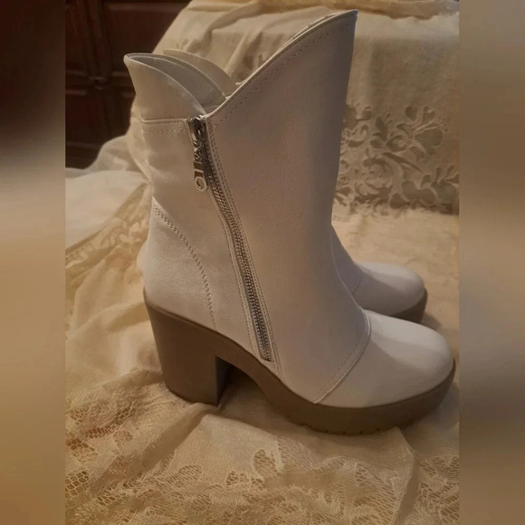 Journee Collection Womens Tru Comfort Foam Jaquie Bootie - Picture 7 of 7